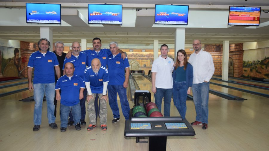 Biznis liga u bovlingu: Vodeći po planu