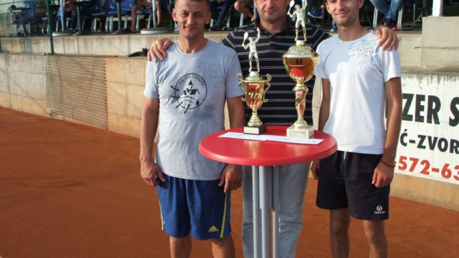 Pehar Predragu Novakoviću