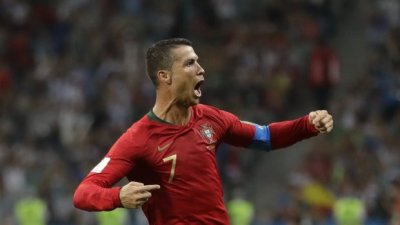 SVIJET JE LOPTA ŠARENA (3): Fudbal nije logika, već čarobna igra