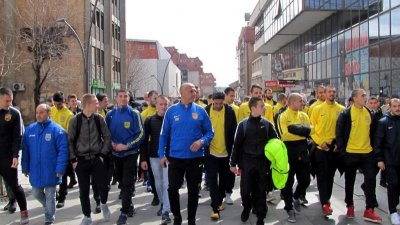 Uprava i fudbaleri Dinama danas protestuju u centru Vranja, Superliga Srbije