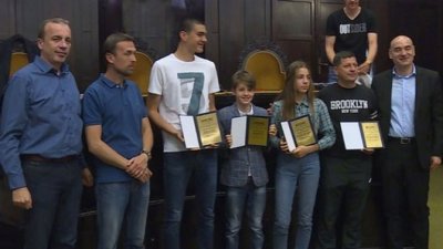 Poboljšati rad sa mladima