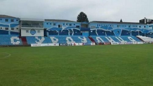 Stadion u Surdulici dobija novu travnatu podlogu, planira se isto i na "Čairu", Superliga - Play Off