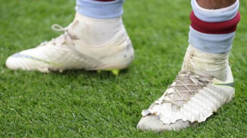 Poderanim kopačkama u Premijer ligu