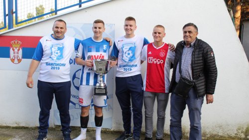 Dres Tadića mladom fudbaleru novog superligaša TSC-a Igoru Kudriću, Prva liga Srbije - Play Off