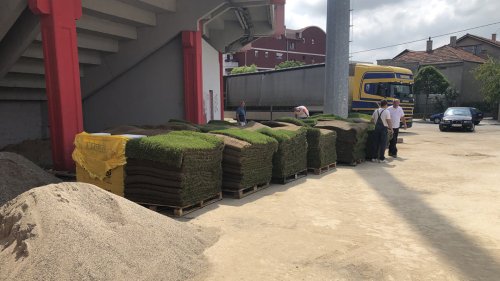 Počelo postavljanje travnate podloge u Kruševcu, Linglong  Superliga Srbije