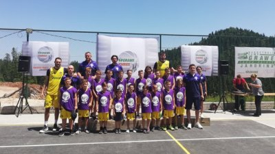 Partizan, podmornica i porodica