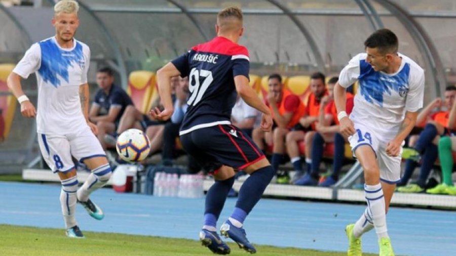 Akademija Pandev lako pala