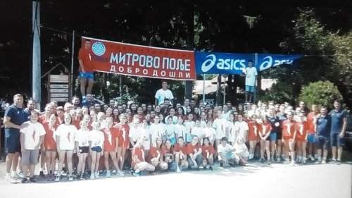 U Mitrovom polju dve smene druženja uz odbojku