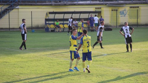 Uspešan start Kanarinaca, Novosadska liga