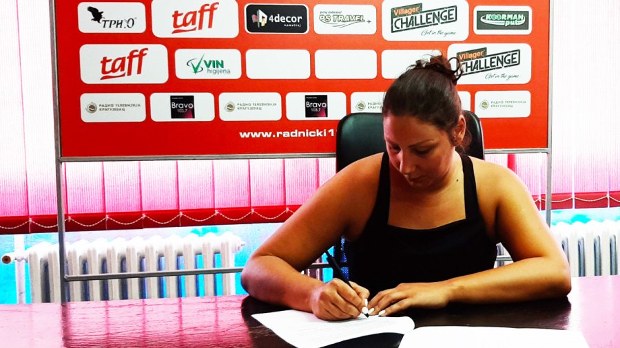 Stoiljkovićeva pojačala redove Radničkog, Super B