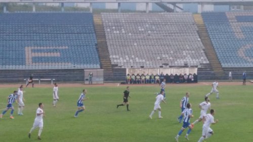 Romantičari sigurni protiv Lokomotive, Srpska liga Beograd