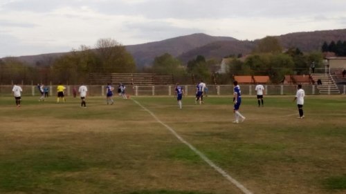 Kosanica pobedila fenjeraša, Zona "Jug"