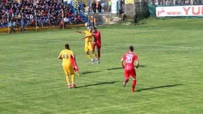 Ništa od najavljene pobede: Dinamo - OFK Žarkovo 2:2, Prva liga Srbije