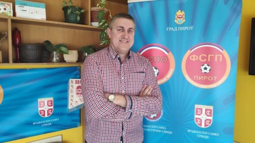 Vek fudbala u Pirotu - od krpenjače do terena sa veštačkom travom, Gradska liga Pirot