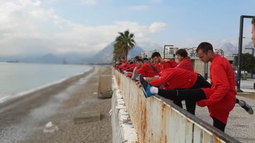 Stefanović zadovoljan, navijači strahuju!, Linglong  Superliga Srbije