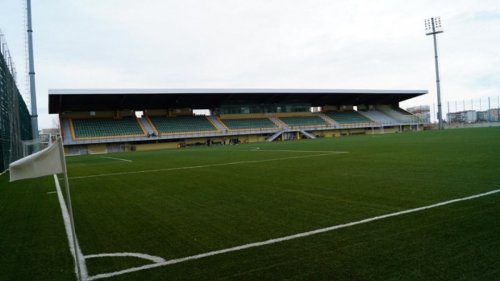 Fudbaleri Radničkog stigli u bugarsko letovalište Pomorje, Edua i Ovusu nisu otputovali zbog viza!, Prva liga Srbije