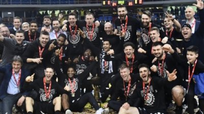 Trinkijeri obožava Niš