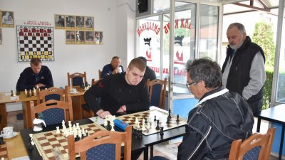 Ekspanzija šaha u Novim Banovcima