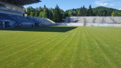 SRC ''Slavija'' se zazeleneo tokom pauze, počela zamena busena, Prva liga Republike Srpske