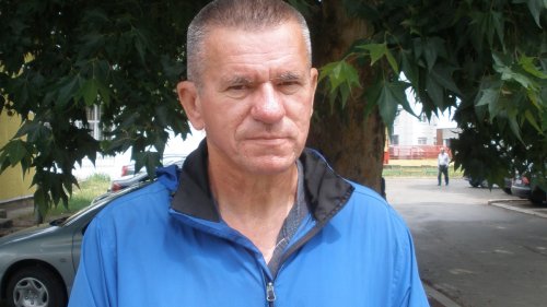 Zoran Kujundžić pomaže kajakašima Begeja iz Zrenjanina