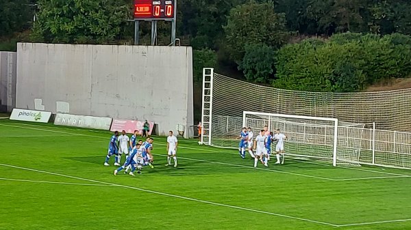 Sija Zvezda na Banovom Brdu, Linglong Superliga Srbije