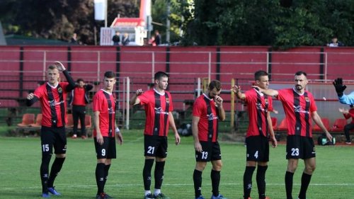 U Kabelu žive svoju najlepšu bajku, Prva liga Srbije