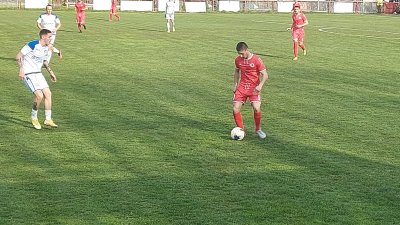 Traktorče ore i u prvoj brzini, Prva liga Srbije