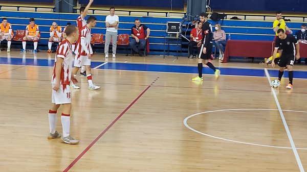 FON napunio mrežu nemoćne Zvezde, Prva Futsal liga