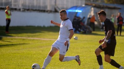 "Beli" počeli pobedom