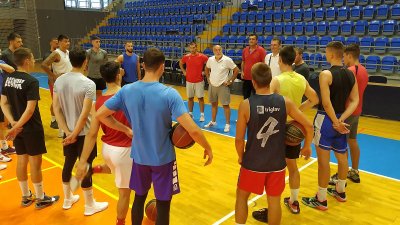 Kraljevačka deca za novo lice "belih"