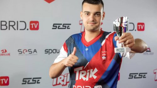 Upoznajte Stefana “Kepu” Slavkovića, najboljeg PES21 igrača u Srbiji