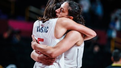 Oprostile se Sonja i Jelena