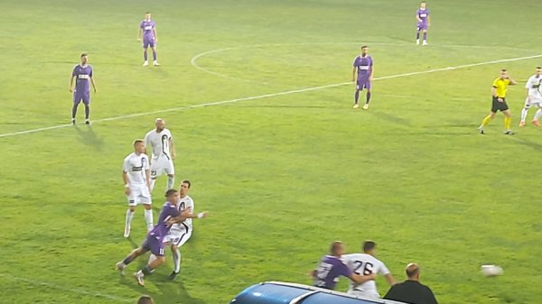 Prazne puške na Banjici, Prva liga Srbije