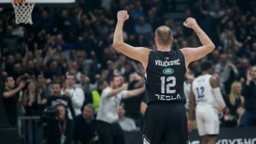 Iz Arene u istoriju (video - živo)