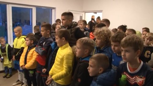 Škola fudbala "Vukovi" iz Brusa dobila vrednu opremu od opštine Brus i Sportskog centra