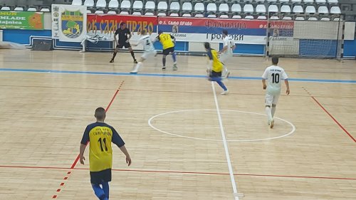 Lozničani ne daju prvo mesto, napunili mrežu Zemunaca do vrha, Prva Futsal liga