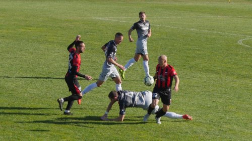Radnički i Trayal igraju treće poluvreme, Srpska liga Istok