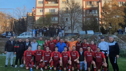 Car Konstantin na putu povratka, Zona "Centar"