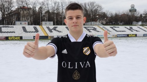 Andrej Subotić potpisao profesionalni ugovor sa Čukaričkim, Linglong Superliga Srbije