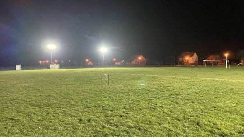 Reflektori u Ašanji, Opštinska liga Pećinci