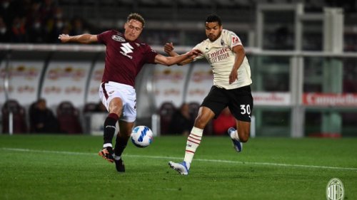 Kiksevi Milana i Napolija, preokret Rome, Italija: Serie A