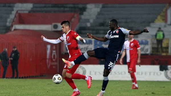 Voša izgubila od Crvene zvezde, Linglong Superliga - Play Off