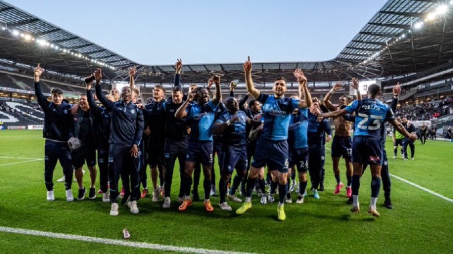 Vikomb u finalu plej ofa