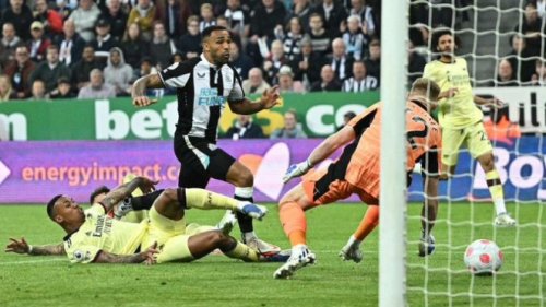 Njukasl srušio Arsenalove snove o Ligi šampiona