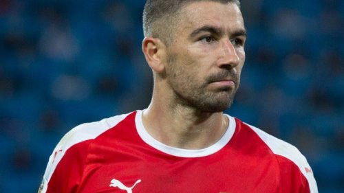 Kolarov završio karijeru