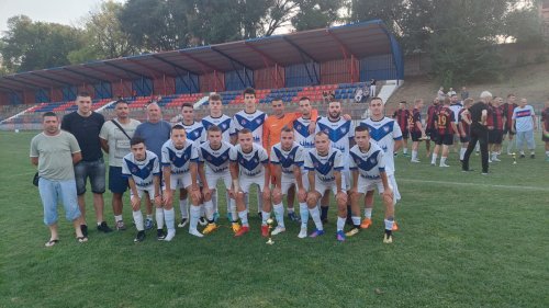 Memorijalni turnir "Miroslav Kovač-Kovi": Pobednički pehar osvojili Kačarevci