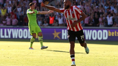 Brentford ponizio Mančester Junajted