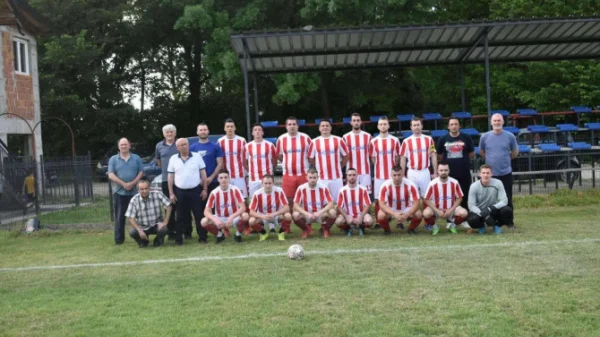 Fudbaleri Sloge iz Lozne uspešno startovali pred svojim navijačima, Prva rasinska okružna liga