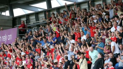 Gužva na vrhu koju predvode Lejton i Stivenejdž