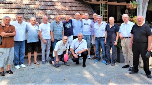 Nekadašnji rukometaši Bečeja se druženjem prisećaju lepih vremena